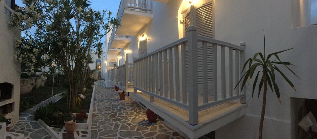 Hotel Stella Науса Экстерьер фото